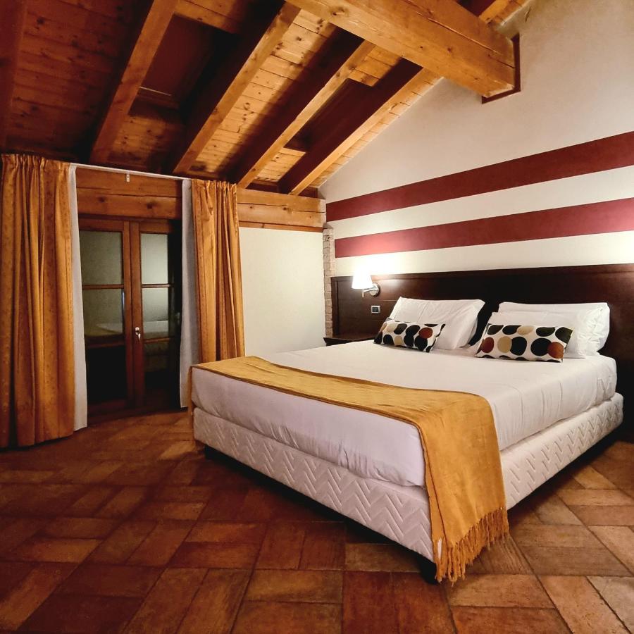 Country Hotel Castelbarco Ваприо-д’Адда Экстерьер фото